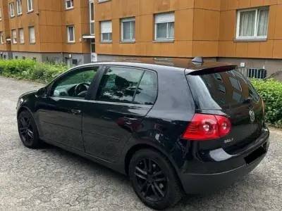 Gebraucht VW Golf VI 105 PS (77 kW) 2009 Kleinwagen