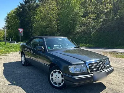 Gebraucht Mercedes E300 220 PS (161 kW) 1993 Schwarz Cabrio