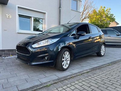 Usata Ford Fiesta Titanium 101 CV (74 kW) 2017 Blu Utilitaria