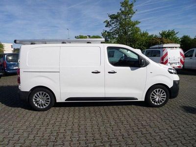 Second-hand Opel Vivaro Elegance 122 CP (89 kW) 2021 Alb Monovolum