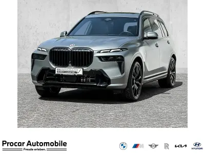 Gebraucht BMW X7 M Sport 360 PS (264 kW) 2023 Silber SUV
