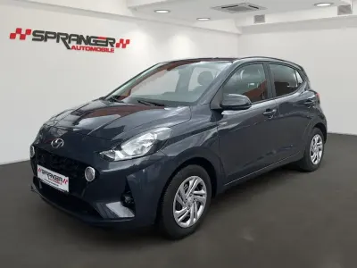 Gebraucht Hyundai i10 Trend 84 PS (61 kW) 2022 Auroragrey Kleinwagen