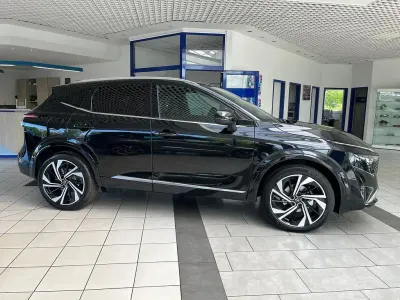 Neu Nissan Qashqai Premium Edition 158 PS (116 kW) 2026 Pearlblack SUV