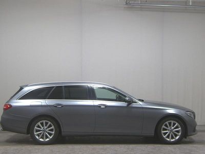 Gebraucht Mercedes E300 Avantgarde 245 PS (180 kW) 2020 Grau Kombi