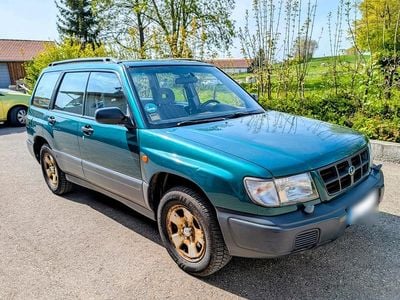 Usata Subaru Forester 125 CV (91 kW) 1998 Verde SUV
