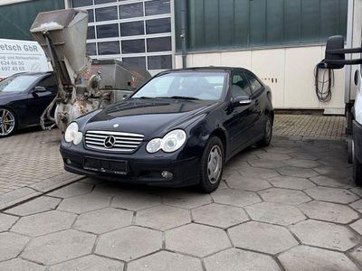 Gebraucht Mercedes C180 143 PS (105 kW) 2003 Blau Coupé