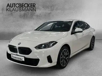 Gebraucht BMW 220 Performance 170 PS (125 kW) 2025 Weiss Limousine
