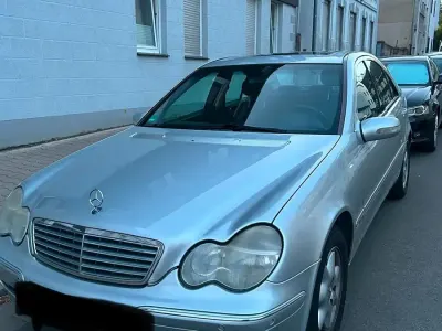 Gebraucht Mercedes C220 Elegance 143 PS (105 kW) 2002 Grau Limousine