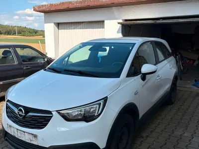 Gebraucht Opel Crossland X 83 PS (61 kW) 2019 Weiß SUV
