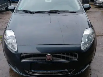 Gebraucht Fiat Punto 77 PS (56 kW) 2009 Schwarz Kleinwagen