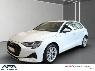 Gebraucht Audi A3 Sportback e-tron Advanced Plus 204 PS (150 kW) 2025 Gletscherweiß metallic Kleinwagen