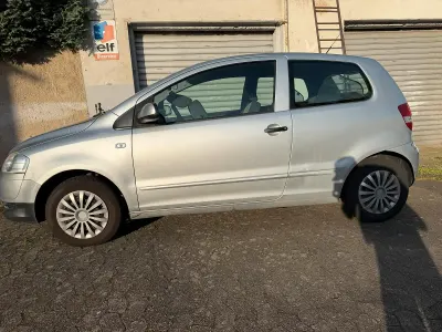 Gebraucht VW Fox Basis 54 PS (39 kW) 2009 Grau Kleinwagen