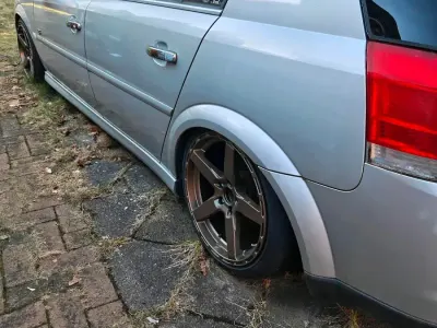 Usata Opel Signum OPC 150 CV (110 kW) 2003 Argento Utilitaria
