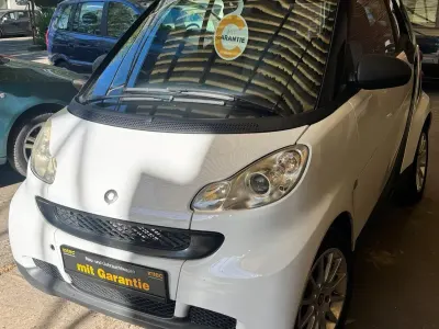 Gebraucht Smart ForTwo Coupé 61 PS (44 kW) 2010 Schwarz Coupé