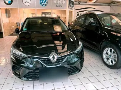 Gebraucht Renault Clio V 140 PS (102 kW) 2021 Schwarz Limousine
