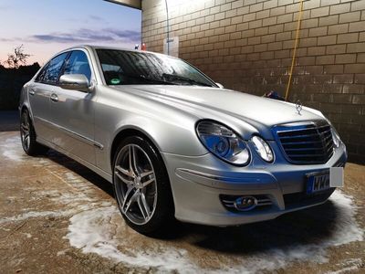 gebraucht Mercedes E500 AVANTGARDE, TOP Zustand, wenig KM