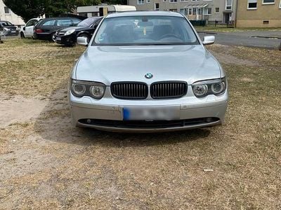 BMW 745
