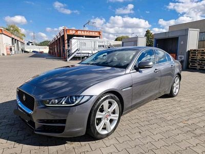 Grau Gebraucht 2016 Jaguar XE Prestige Limousine | 11.999 € (Guter Preis)