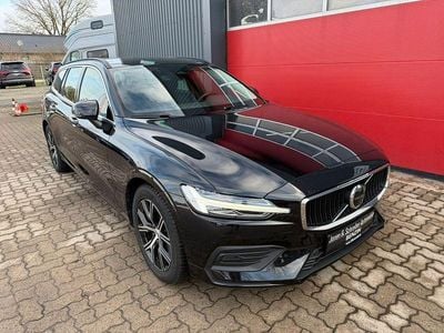 Gebraucht Volvo V60 Core 197 PS (144 kW) 2023 Onyx black Kombi