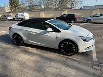 Gebraucht Opel Cascada Edition 170 PS (125 kW) 2015 Weiß Cabrio