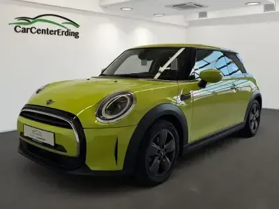 Używany Mini Cooper 136 KM (100 kW) 2023 Żółty Hatchback