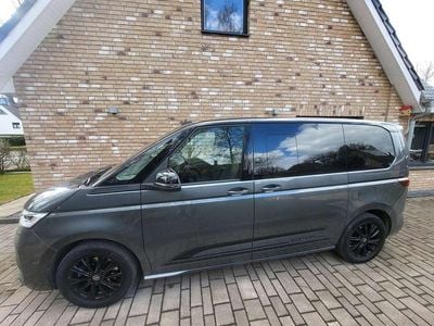 Gebraucht VW Multivan Edition 150 PS (110 kW) 2024 Grau Van