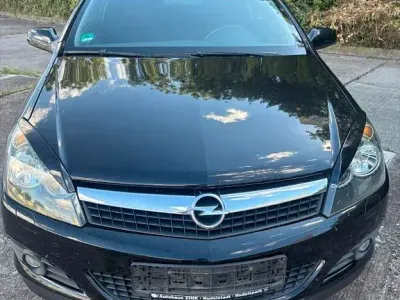 Gebraucht Opel Astra 116 PS (85 kW) 2008 Schwarz Limousine