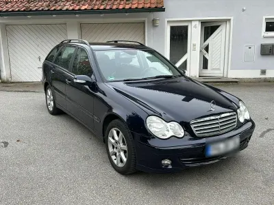 Gebraucht Mercedes C180 Classic 143 PS (105 kW) 2005 Blau Kombi