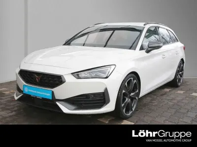 Używany Cupra Leon VZ1 245 KM (180 kW) 2024 Biały Kombi