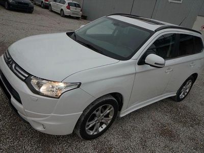 Gebraucht Mitsubishi Outlander Instyle 150 PS (110 kW) 2013 Weiß SUV