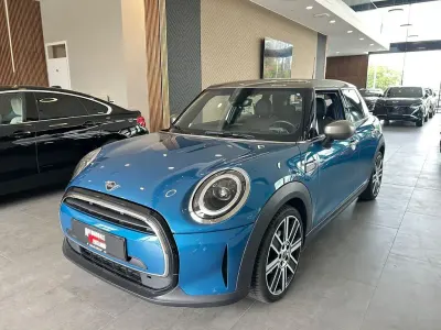 Gebraucht Mini Cooper 136 PS (100 kW) 2021 Blau Kleinwagen