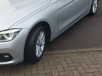 Silber Gebraucht 2017 BMW 318 Sport Line Kombi | 6.700 € (Teuer)