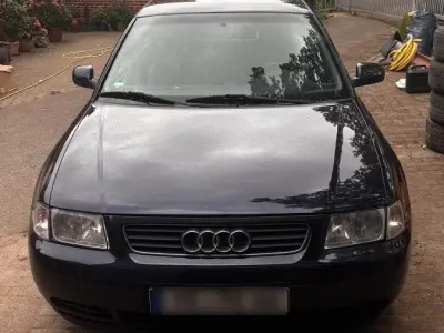 Gebraucht Audi A3 125 PS (91 kW) 1998 Blau Kleinwagen