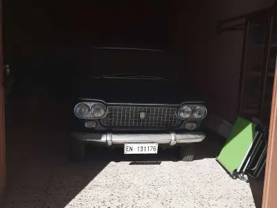 Gebraucht Fiat 1500 69 PS (50 kW) 1964 Blau Limousine