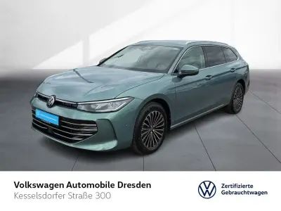 Gebraucht VW Passat Elegance 150 PS (110 kW) 2025 Maripositgrün metallic Kombi