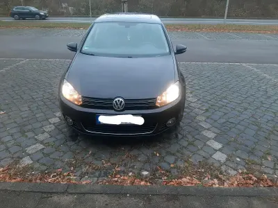 Gebraucht VW Golf VI 105 PS (77 kW) 2009 Schwarz Kleinwagen