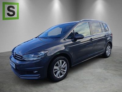 Grau Gebraucht 2020 VW Touran Highline Van / Kleinbus | 24.990 € (Guter Preis)