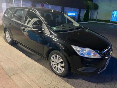 Schwarz Gebraucht 2010 Ford Focus Kombi | 2.750 € (Fairer Preis)