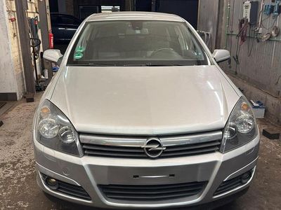 Gebraucht Opel Astra 105 PS (77 kW) 2004 Grau Kombi