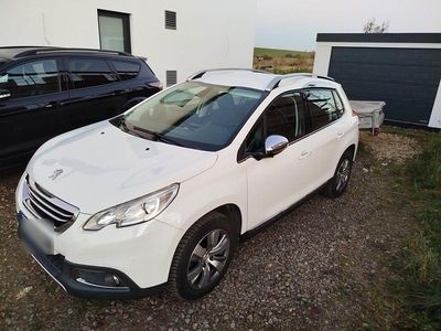 Weiß Gebraucht 2014 Peugeot 2008 Allure SUV | 6.900 € (Fairer Preis)