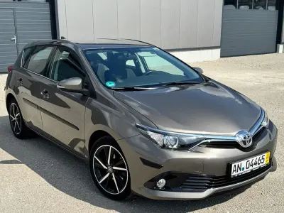Gebraucht Toyota Auris 116 PS (85 kW) 2016 Grau Limousine
