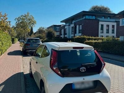 Gebraucht Toyota Aygo 72 PS (52 kW) 2019 Weiß Kleinwagen