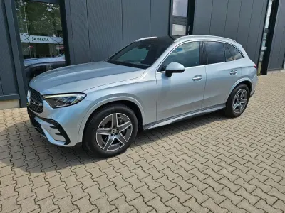 Używany Mercedes GLC200 AMG 227 KM (166 kW) 2023 Srebrny SUV