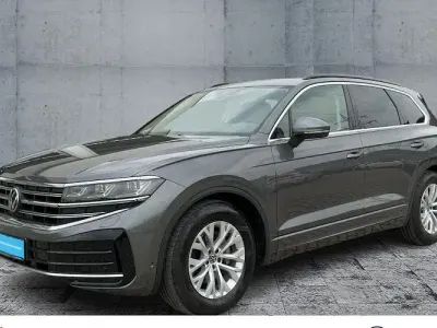Gebraucht VW Touareg Elegance 231 PS (169 kW) 2025 Grau SUV
