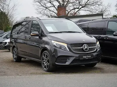 Gebraucht Mercedes V300 AMG 360 PS (264 kW) 2022 Grau Van / Kleinbus
