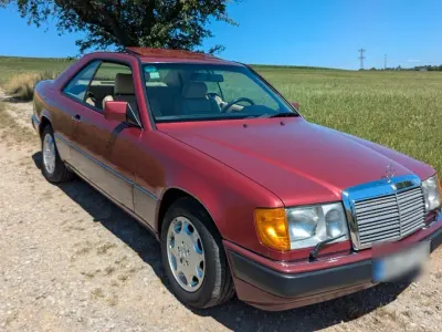 Gebraucht Mercedes 300 243 PS (178 kW) 1991 Rot Coupé