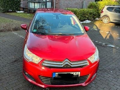 Rot Gebraucht 2015 Citroën C4 Start Limousine | 6.450 € (Fairer Preis)
