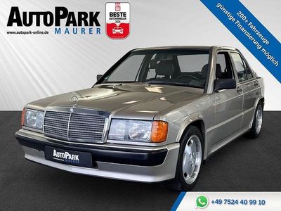 Usata Mercedes 190 170 CV (125 kW) 1986 Beige Berlina