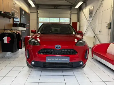 Gebraucht Toyota Yaris Cross Elegant 92 PS (67 kW) 2022 Rot SUV