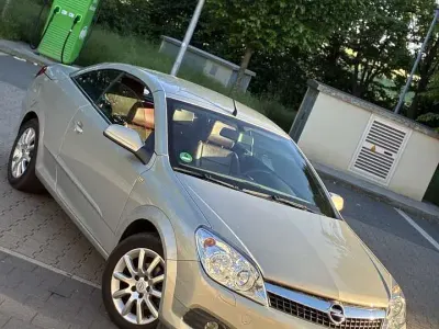 Gebraucht Opel Astra Edition 116 PS (85 kW) 2007 Cabrio